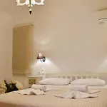 Apartament Tzamaros *