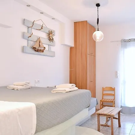 公寓 Tzamaros Mérichas