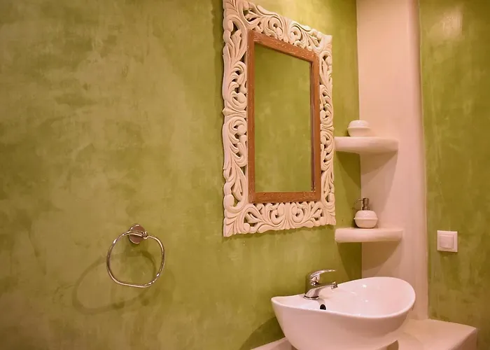 شقة Tzamaros Mérichas