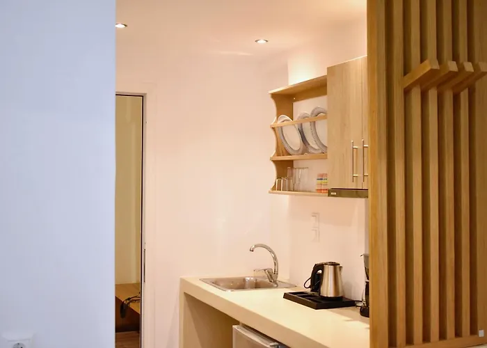 شقة Tzamaros Mérichas