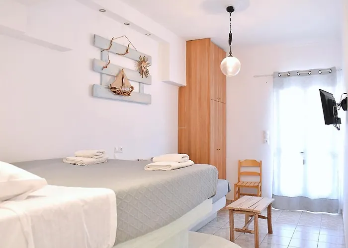 Apartment Tzamaros Studios Merichas